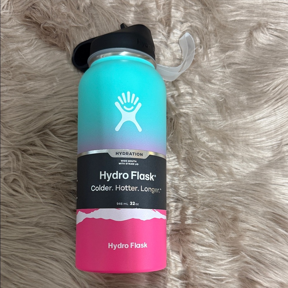 NWOT Hydro Flask Ombre' 32oz